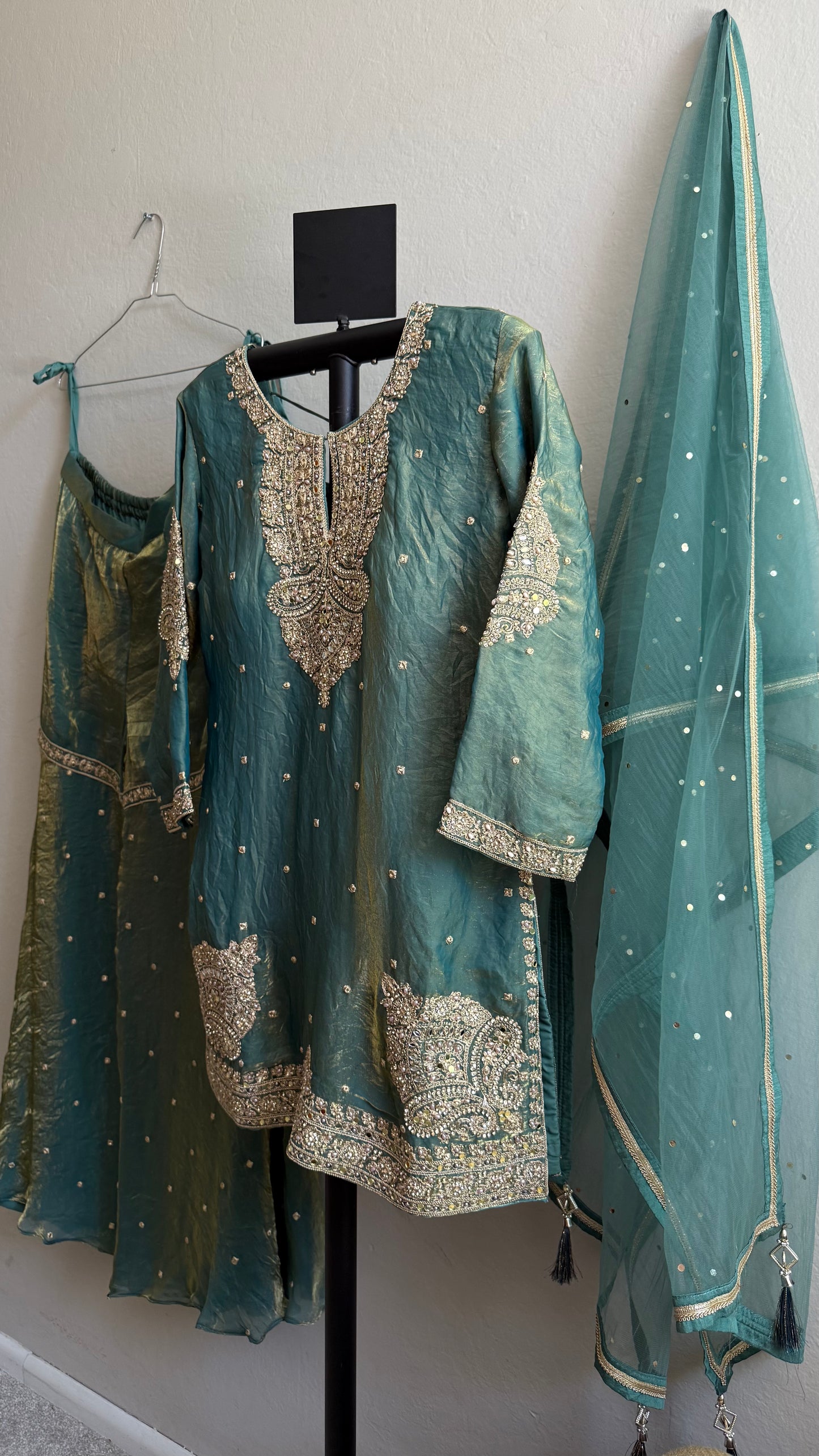 KHYATI Gharara Set
