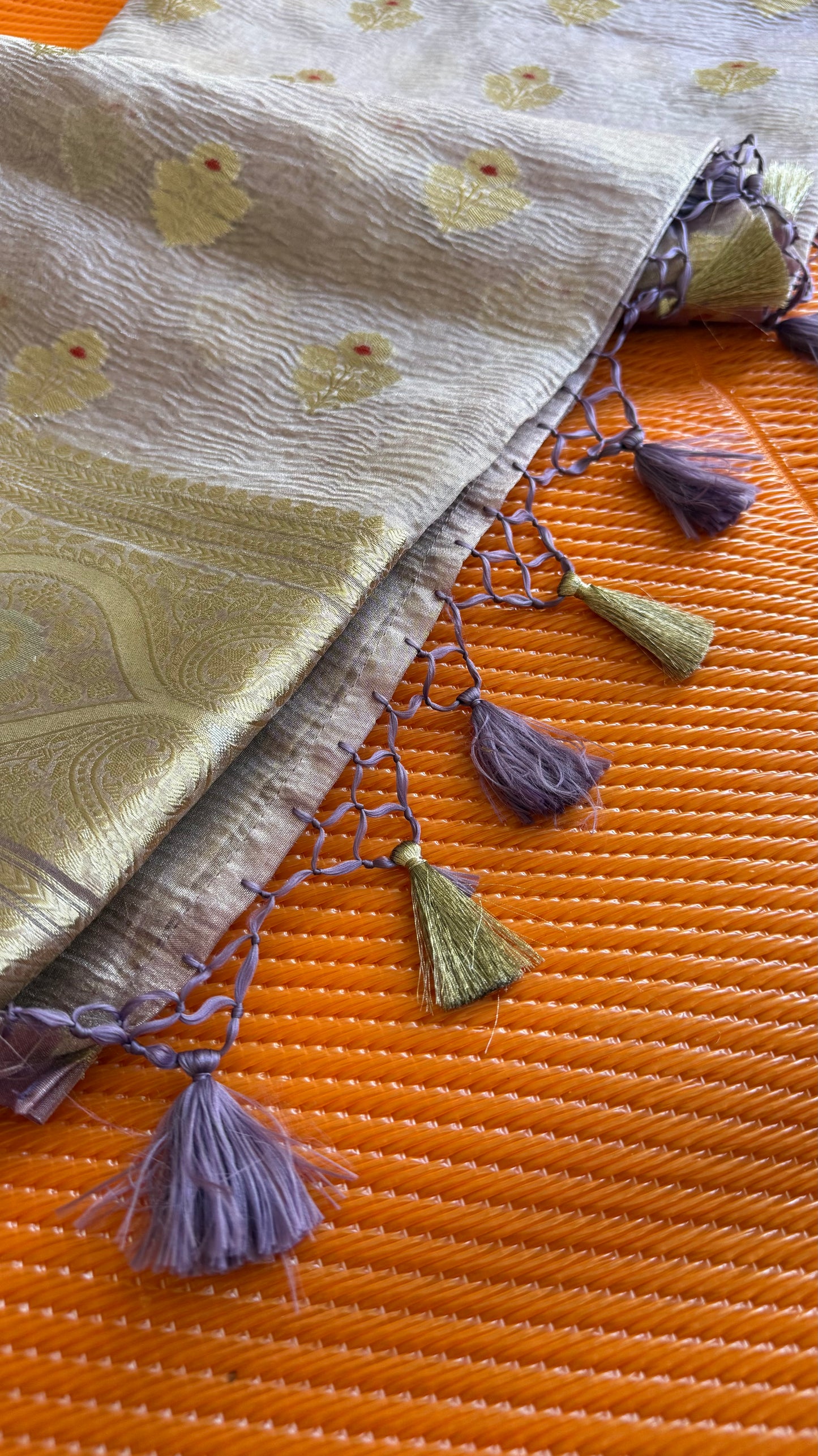 Nivritti Saree