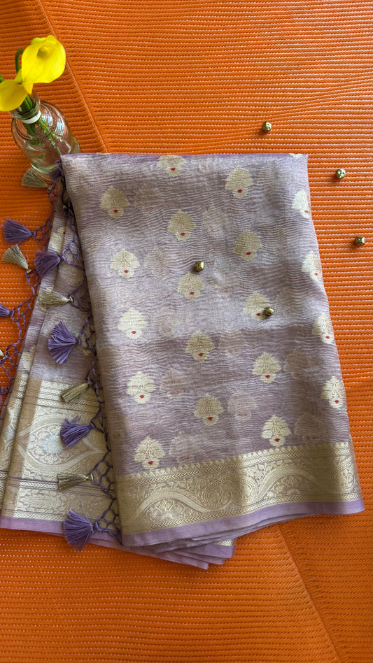Nivritti Saree