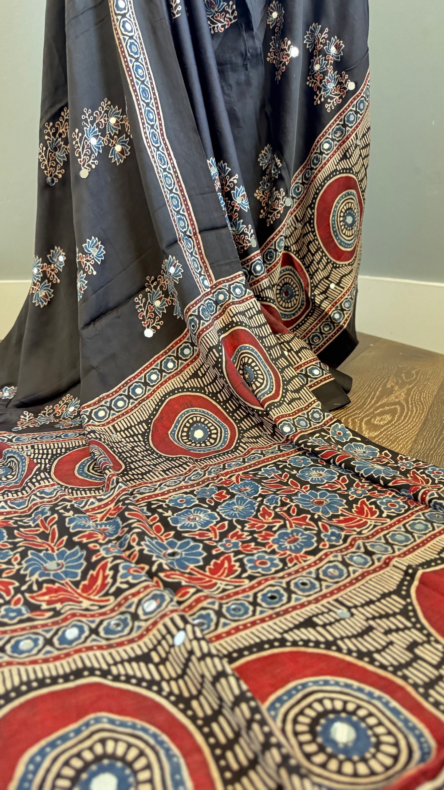 NAZAARA Ajrakh Saree | 40