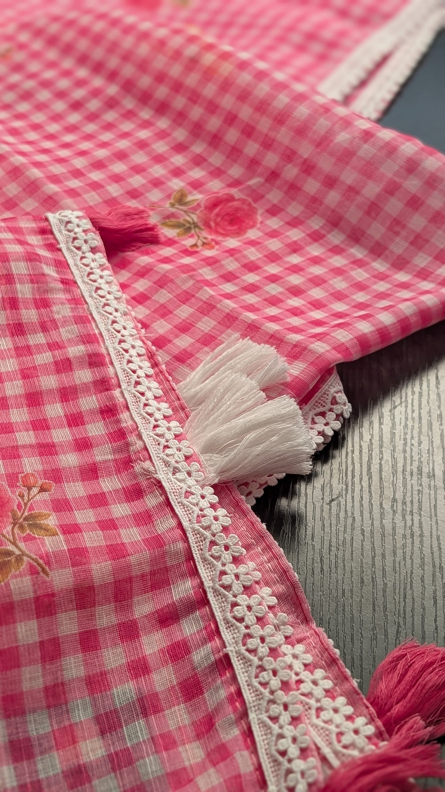 SAMAIRA Gingham Saree