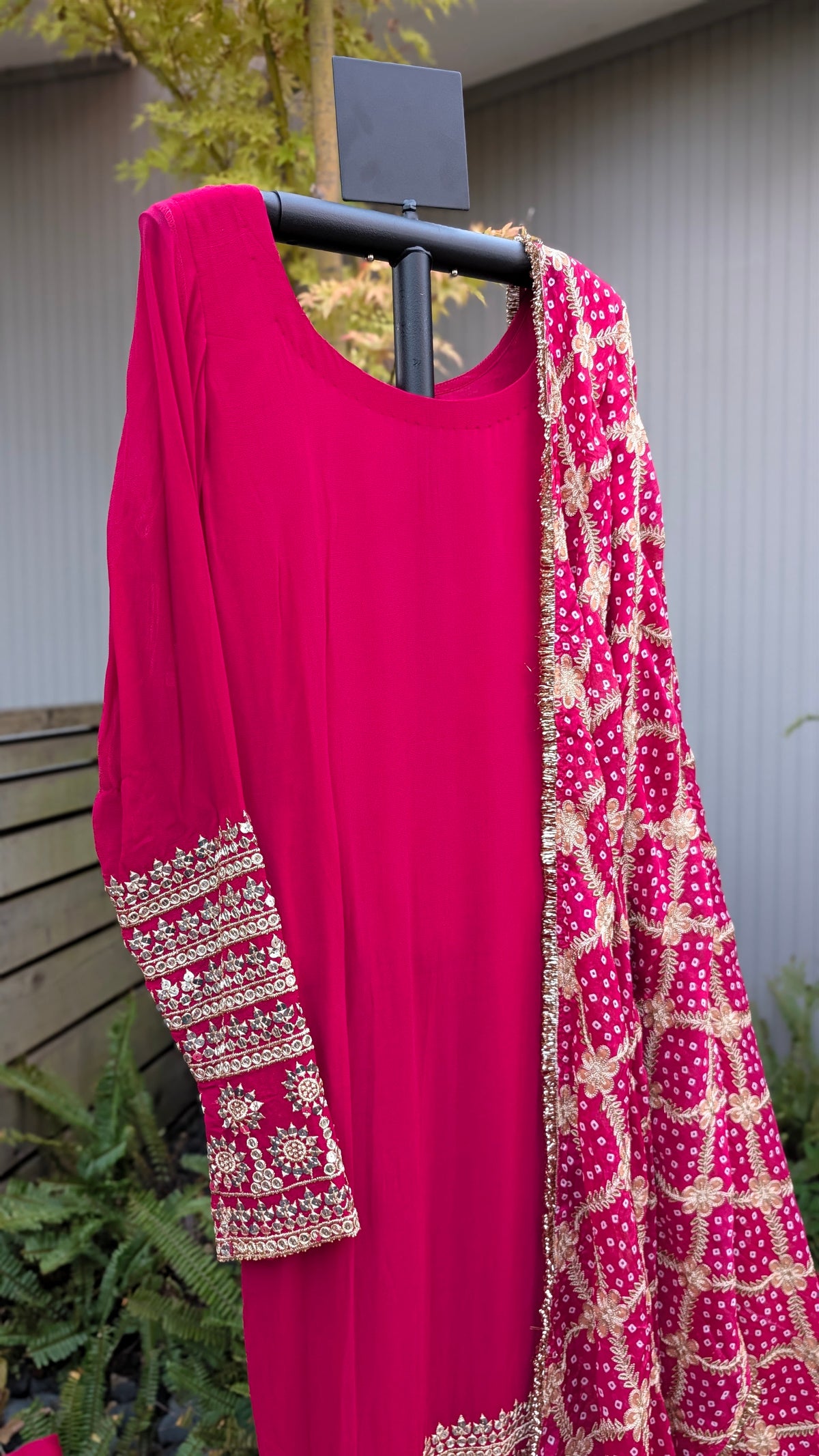 NIRALI Suit