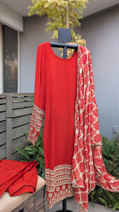 NIRALI Suit