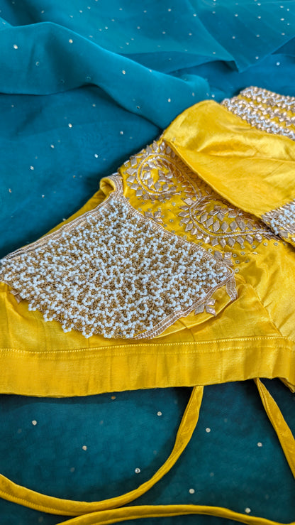 SUNEHRI Aangi | 40