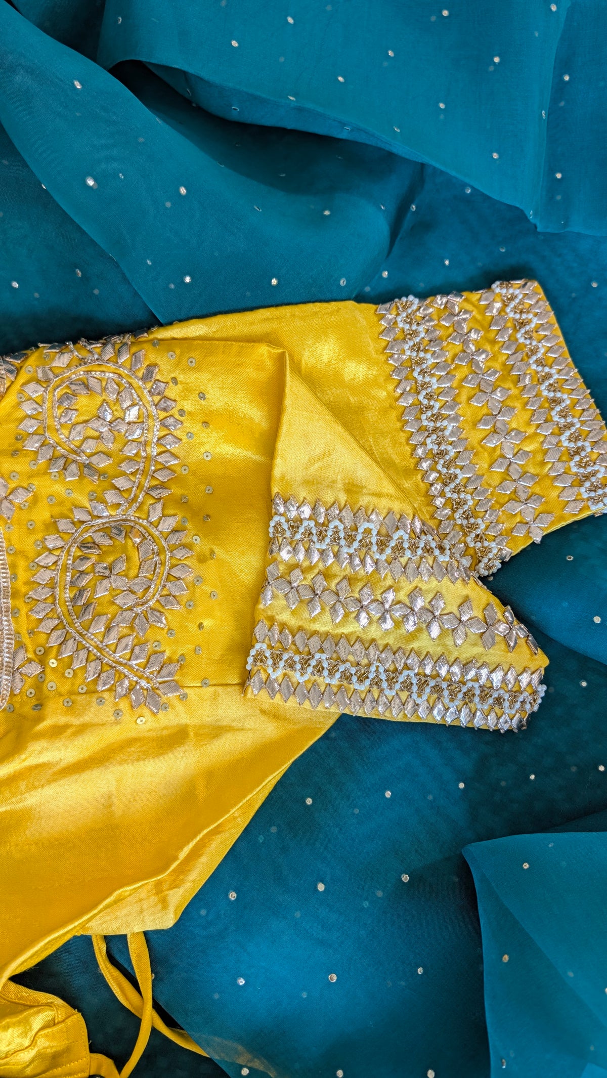 SUNEHRI Aangi | 40