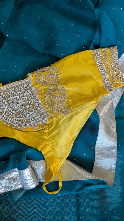 SUNEHRI Aangi | 40